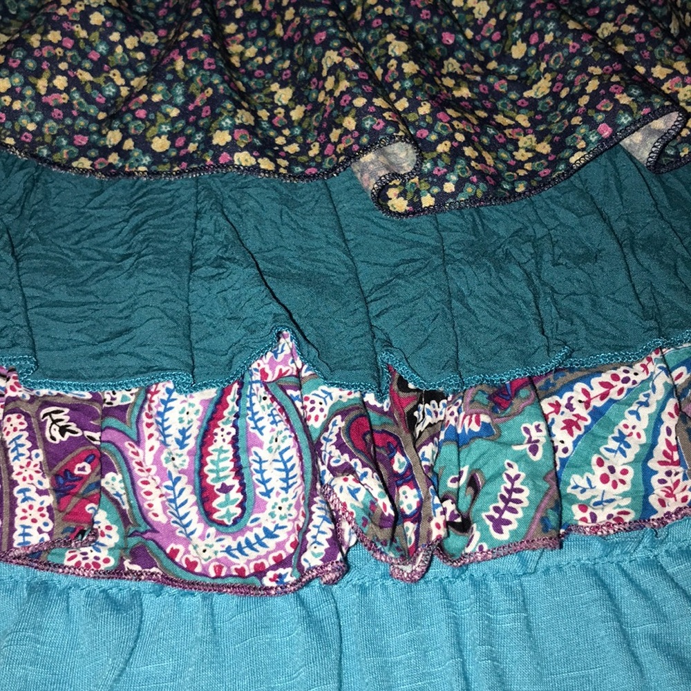 Lulumari Ruffle Tank - Picture 2 of 3